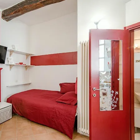 Red Passion Cernobbio